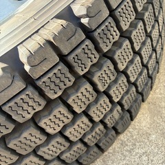 1本245/70/R19.5の画像