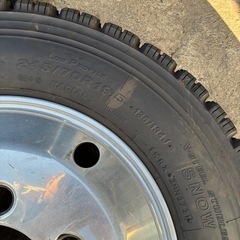 1本245/70/R19.5の画像