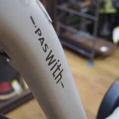 中古美品  2023年購入 電動アシスト自転車 ヤマハ pass with パス ウィズ 26インチ 12.6ah  エキスパート藤沢辻堂店の画像