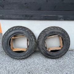 新品のバイク用タイヤ（4.00-10 4PR TL）の画像