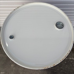 赤い空ドラム缶①の画像