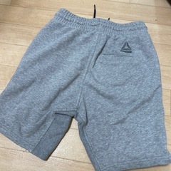 Reebok ハーフパンツ　150cmの画像
