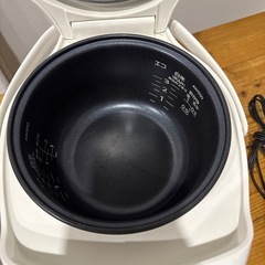 タイガー　3合炊き炊飯器　2021年製の画像