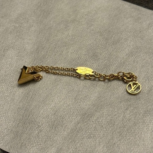 グッチリング、LOUIS VUITTON　ブレスレット・エセンシャルV