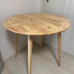 北欧風ダイニングテーブル& unicoチェアの画像