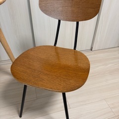 北欧風ダイニングテーブル& unicoチェアの画像