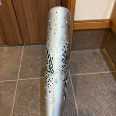 凹んだ軟式少年用バット　ゼット 72センチ　410gの画像