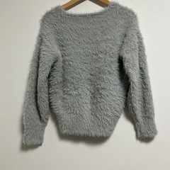 （🐻）Mサイズ　GUグレー🩶 シャギーニットトップスセーターの画像