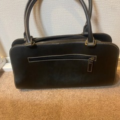 ハンドバッグ　黒　カジュアル　レディース
の画像