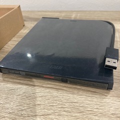 【ジモティー割】バッファロー ポータブルDVDドライブ（ID1624）の画像