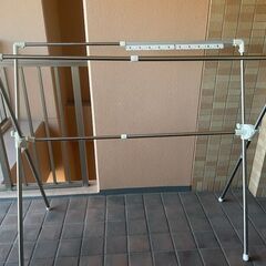 タオル、洗濯物干し　伸縮可能の画像