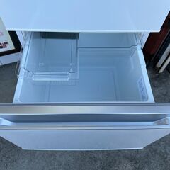 【動作保証あり】Hisense ハイセンス 2020年 HR-D2801W 282L 3ドア 冷凍冷蔵庫【管理KRR797】の画像