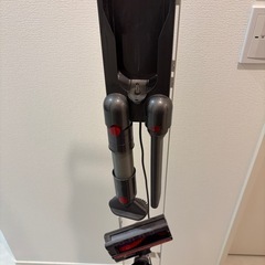 ダイソン掃除機 コードレスクリーナー　スタンド【アタッチメント付き】の画像