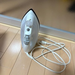 スチームアイロン　ニトリの画像