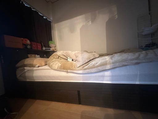 ベッド(マット付)