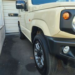 ジムニー 660XC4WD 人気の4型(リアパーキングセンサー) 10.1型大画面カロッツェリアオーディオディスプレイ　クルーズコントロール 16インチアルミホイール付スタッドレス シートヒータ　禁煙 ワンオーナ 3Dマット　クリスタルキーパコーティング済の画像