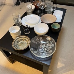 食器一式の画像