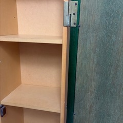 ミラー付きストッカーと折り畳みミラーの画像