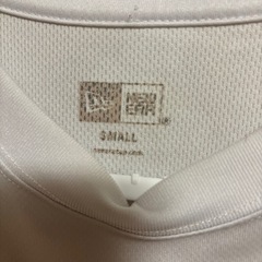 NEWERA Tシャツの画像