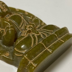 アンティーク秀岩翡翠漢服装飾翡翠彫刻 妙音　古宝石　天然石の画像