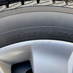 【使用1シーズン】14インチ スタッドレスタイヤ＋スチールホイールセットの画像