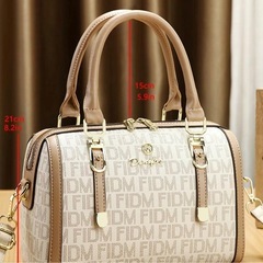 新品未使用品✨ショルダー＆ハンドバッグ＋財布セット 高級感デザイン　定価¥6,581の画像