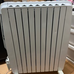 デロンギ オイルヒーター TDD0915W の画像