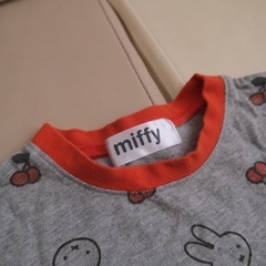 100cm ミッフィー　総柄Tシャツの画像