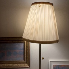 IKEA arstid オースティード スタンドライト ランプの画像