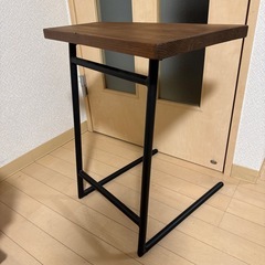 ニコアンド　サイドテーブルの画像