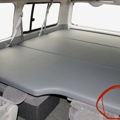 ハイエースグランドキャビン　ベッドキットの画像