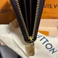《本日限定掲載！》LOUIS VUITTON モノグラム・ヴェルニ ジッピーウォレットの画像