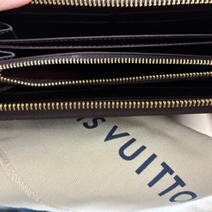 《本日限定掲載！》LOUIS VUITTON モノグラム・ヴェルニ ジッピーウォレットの画像