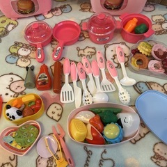 大量おもちゃセット　おままごとまとめ売り　おままごとセットの画像