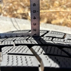 225/65R17 スタッドレスタイヤ　バリ溝　　の画像