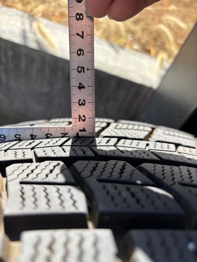 225/65R17 スタッドレスタイヤバリ溝 (ゆたか) 大形のタイヤ、ホイール