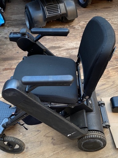 ウィール　F 電動車椅子　格安出品