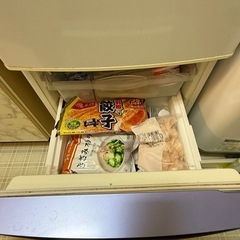 冷蔵庫3000円でお譲りします。の画像