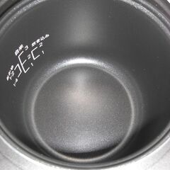 （1台限り★ジモティー特典あり★単身向けの）KOM　マイコン炊飯器３合　２０２４年製　VS-IT003S　黒　高く買取るゾウ八幡東店の画像