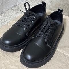 メンズ革靴、黒の画像