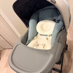 combi電動ハイローチェアの画像