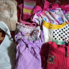 子ども服多数の画像
