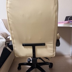 オフィスチェア ナチュラルからカラー の画像