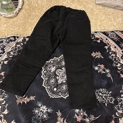 ユニクロ子供冬ズボン裏毛つき防寒防風暖かいの画像