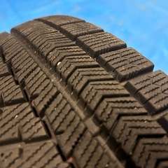 お話中　13インチスタッドレスタイヤホイールセット　プリザックVRX 2019年 の画像