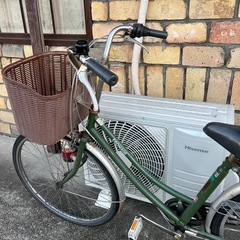 自転車 後ろのブレーキワイヤーが切れており、変速ワイヤーも固くて変速できません。 現状のままで販売いたします。の画像