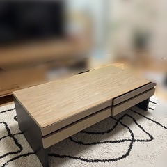 ニトリ　天然木工芸突板　テーブルの画像