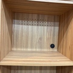 配達可【食器棚】※塗装剥がれ、ヘコミ強い※クリーニング済み【管理番号12311】町の画像