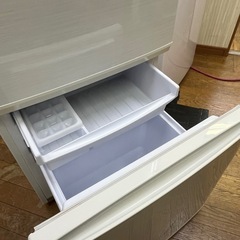 #46 激安2ドア!! SHARP 2019年 137L SJ-D14E-W どっちもドアの画像