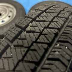 お話中　145/80R13 スタッドレスタイヤホイールセットの画像